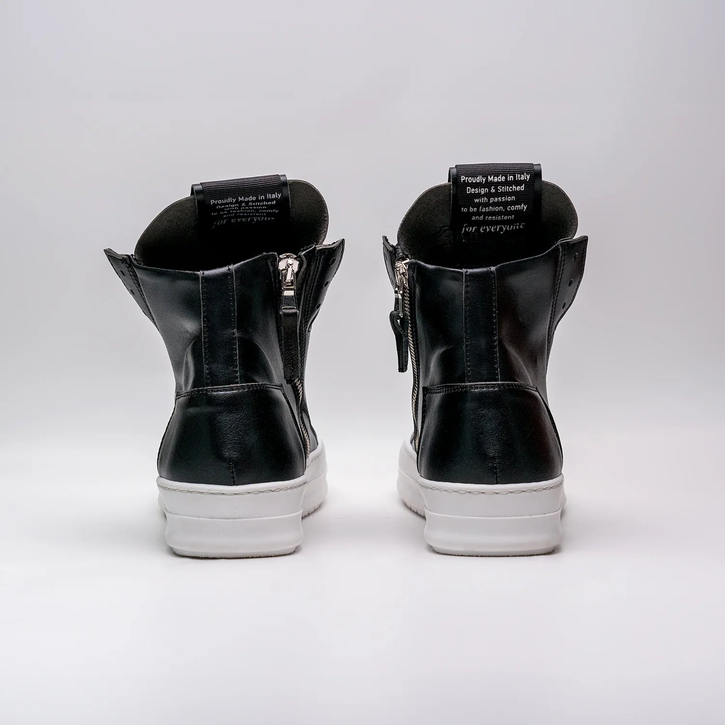 F09 SHOES - F16 - Classic Black