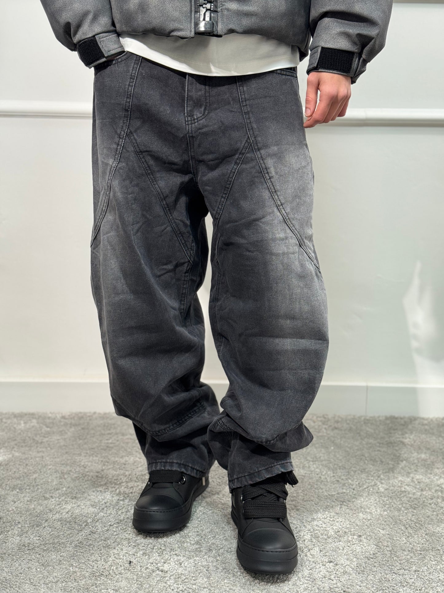 Baggy Claude