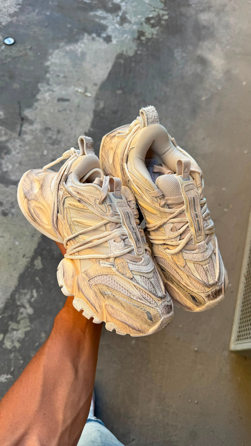 Adidas XLG Runner Deluxe Beige