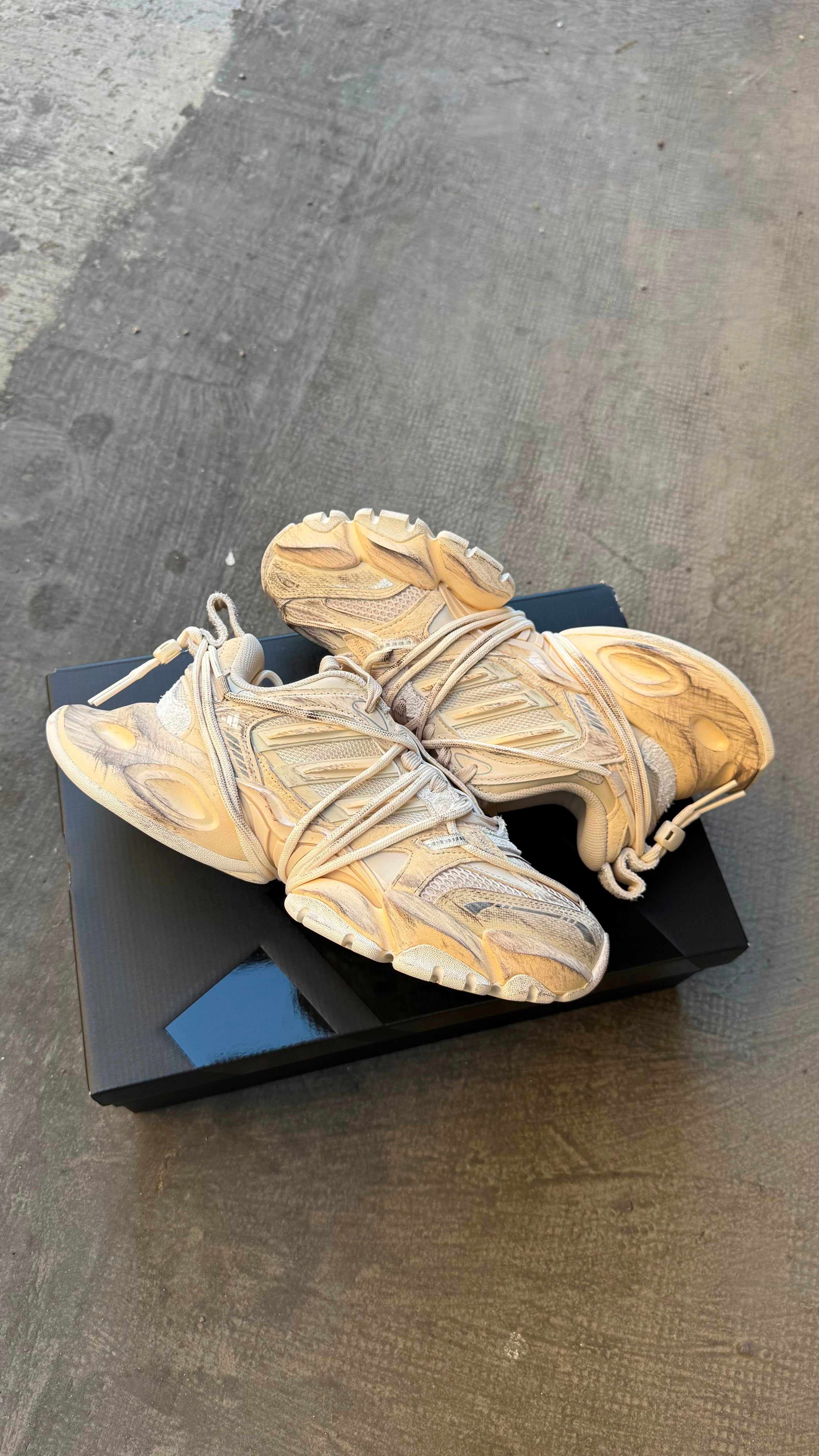 HYPE ON FEET