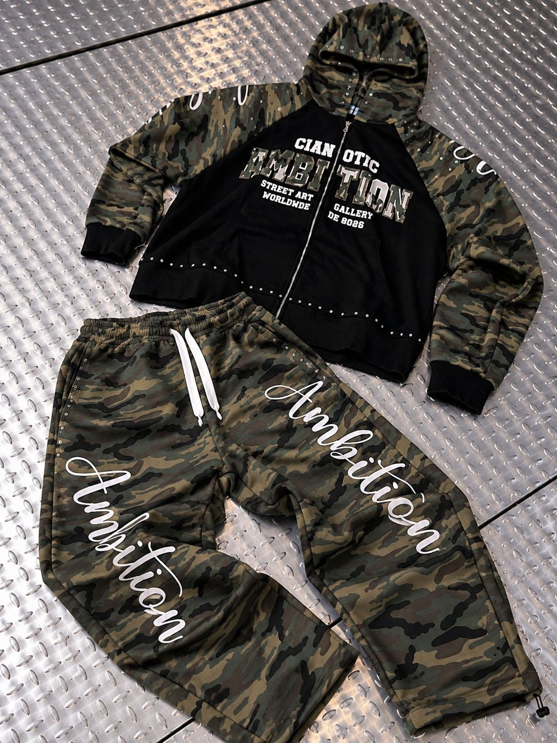 Tracksuit Camo Strass Nera