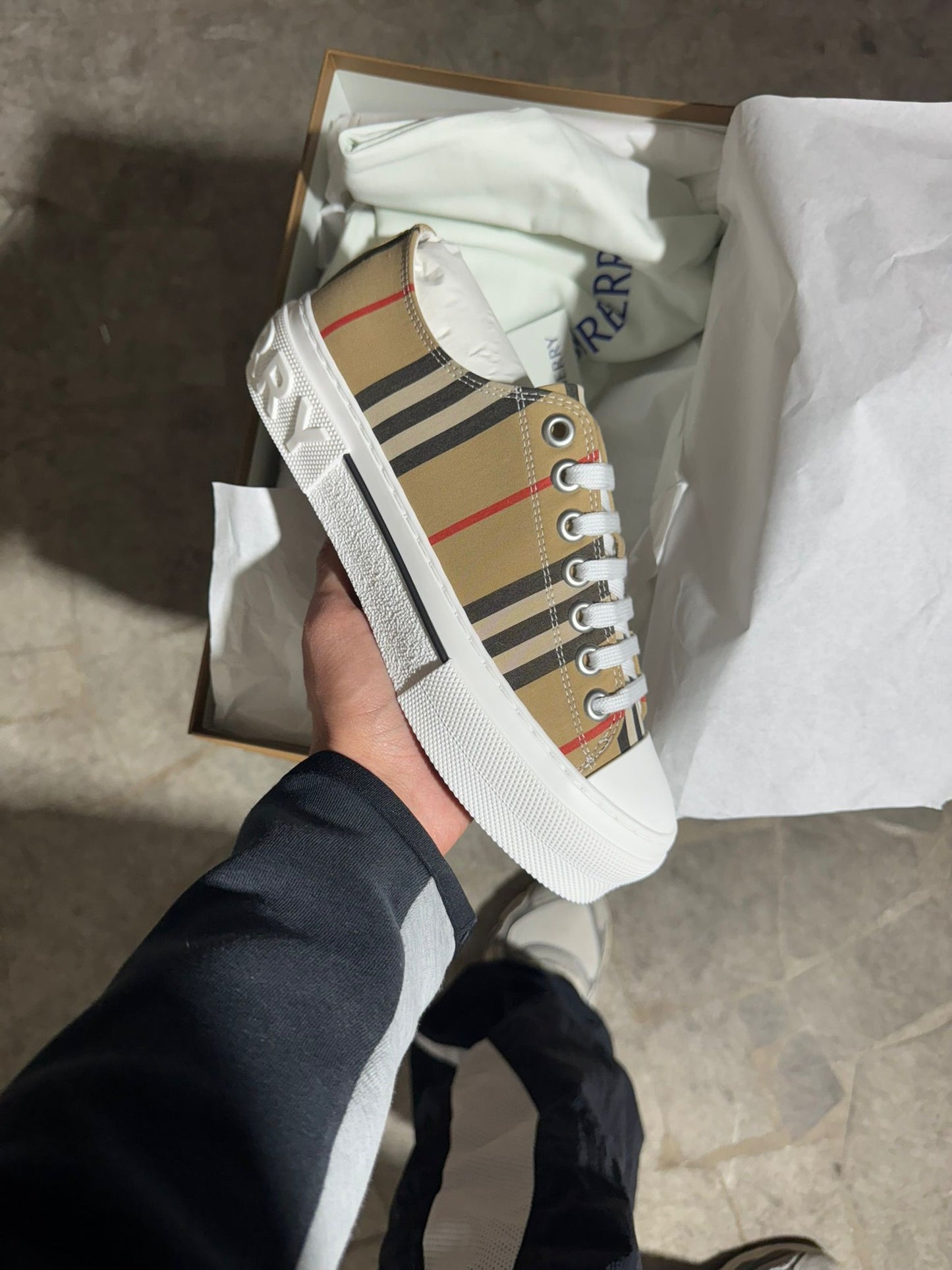 Sneaker Burberry Low Archive Beige