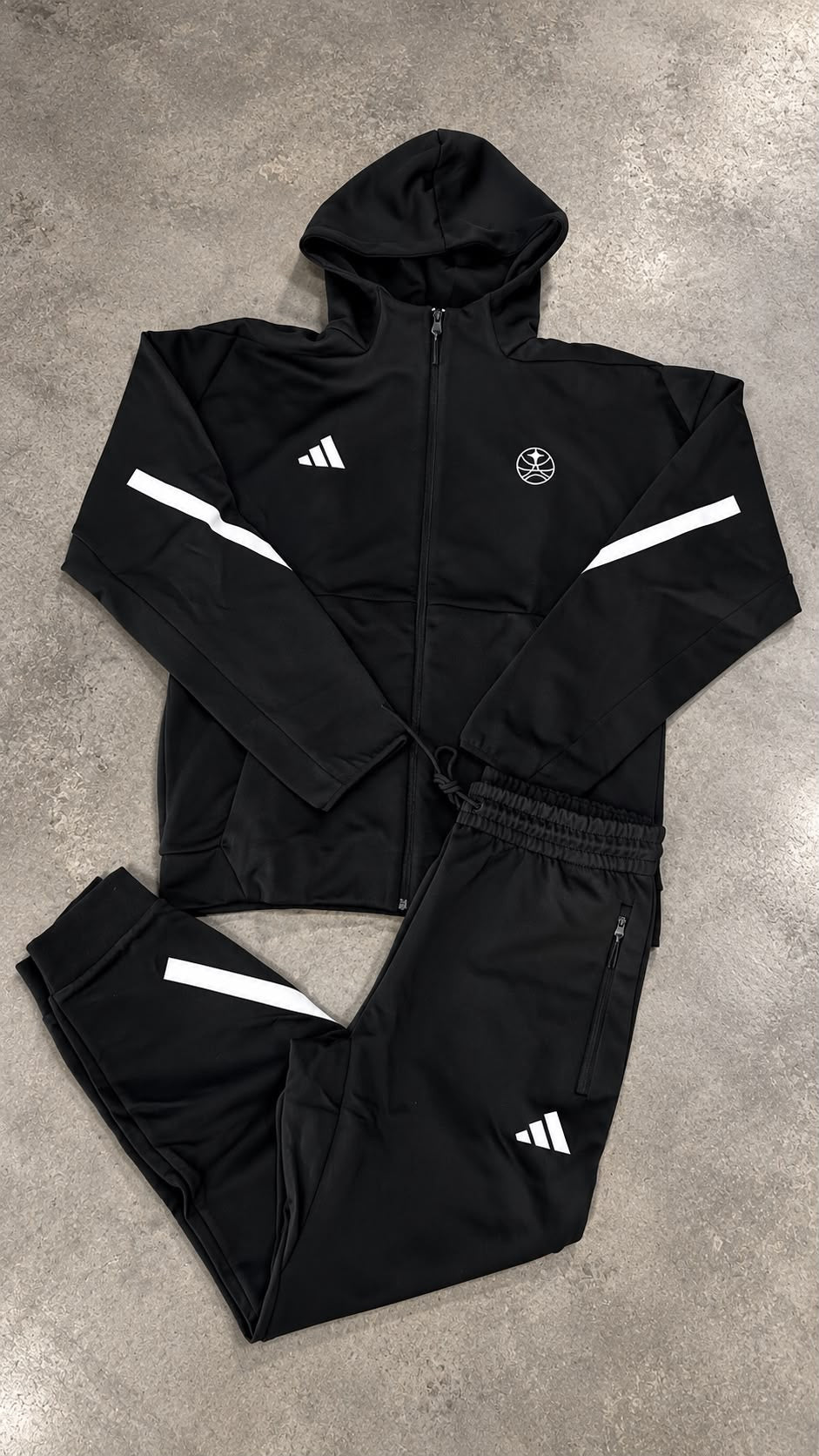 Tracksuit Paris