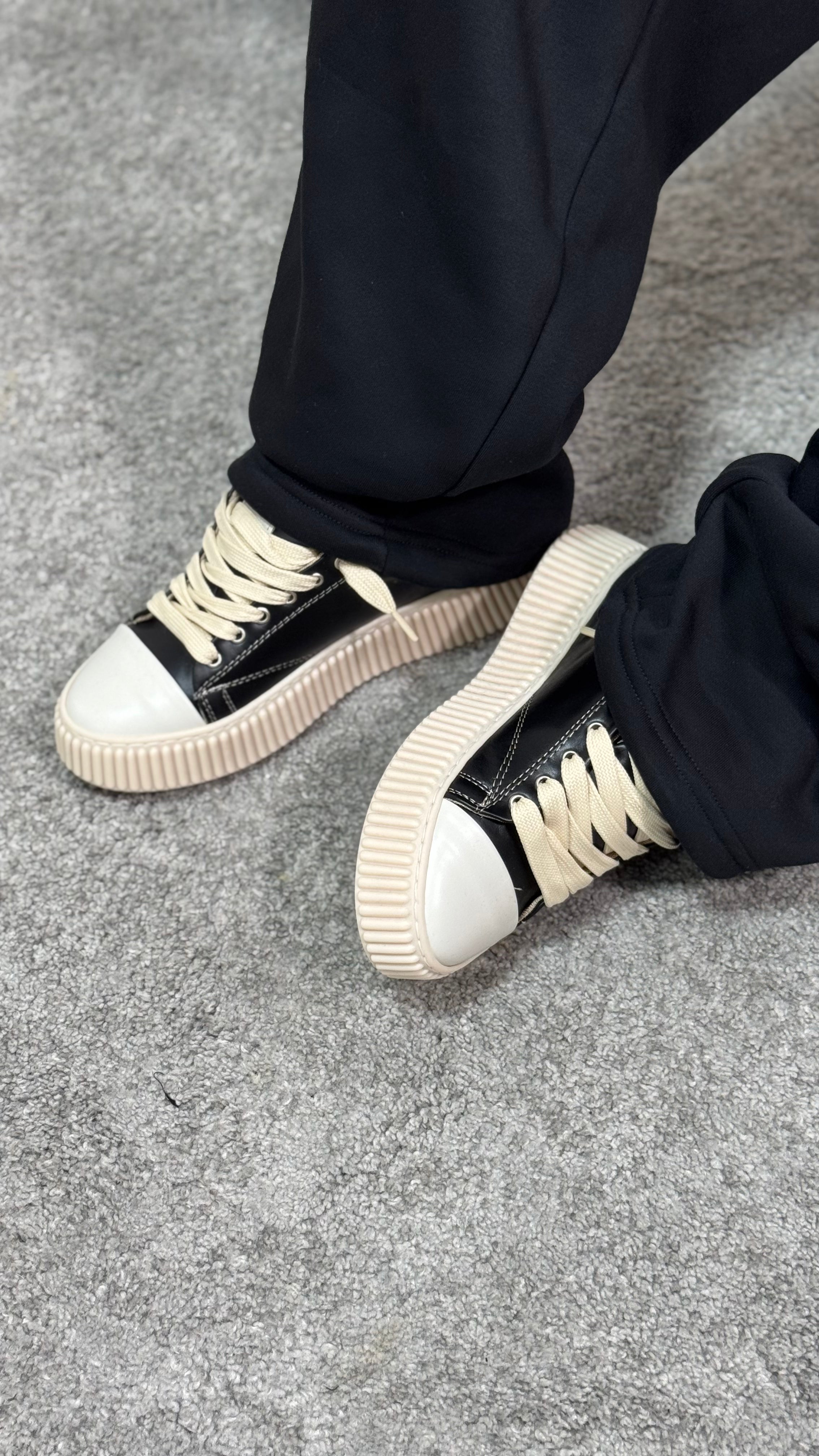 HYPE ON FEET