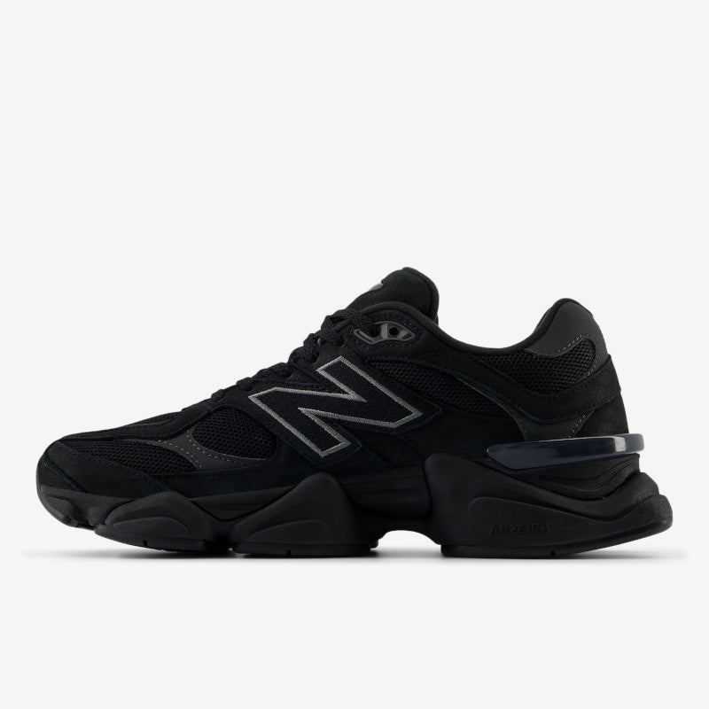 New Balance 9060 Triple Black