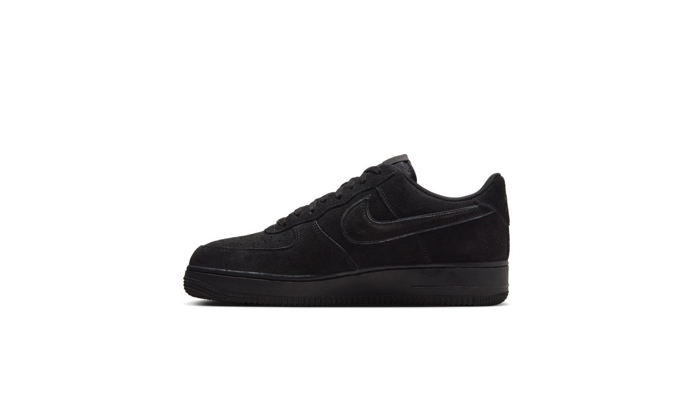 Nike Air Force 1 '07 LV8 "Black Cat"