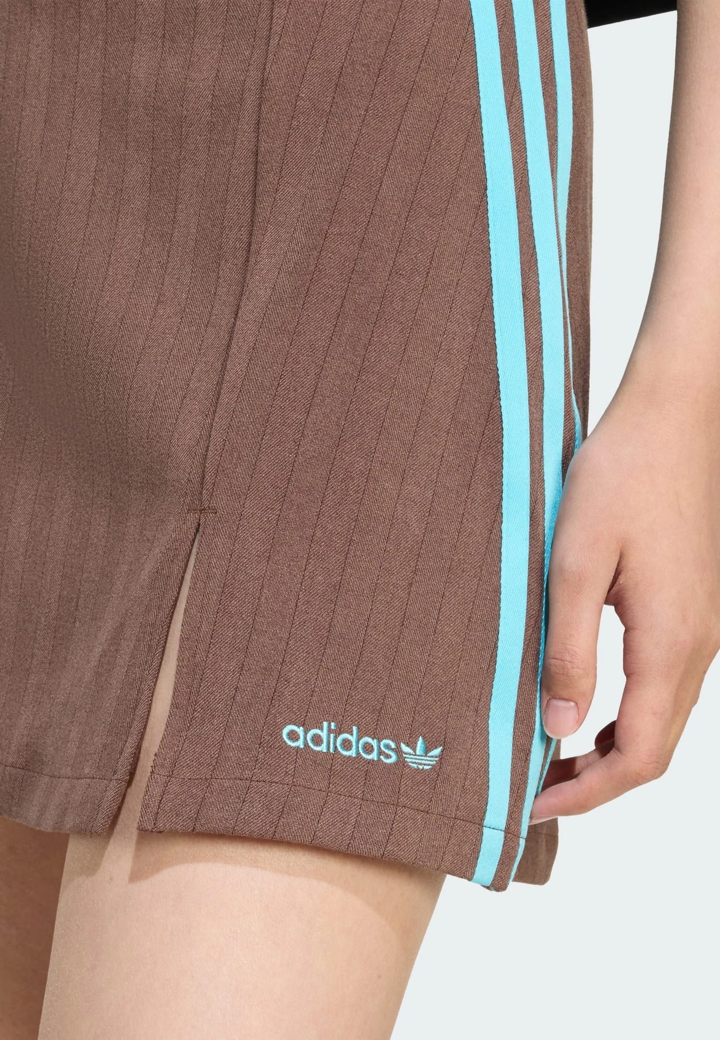 Gonna Adidas Sartoriale