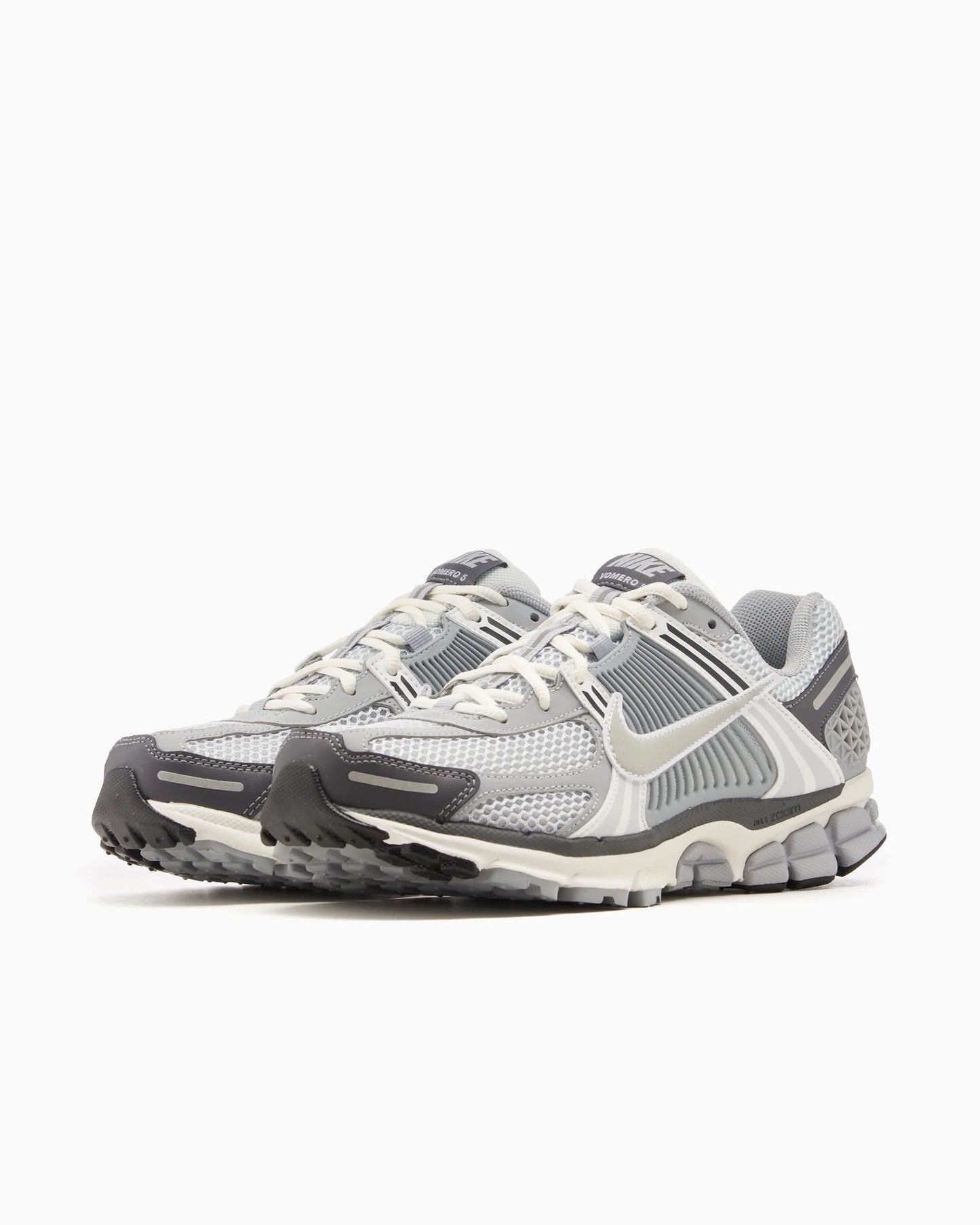 Nike Zoom Vomero 5 Grey